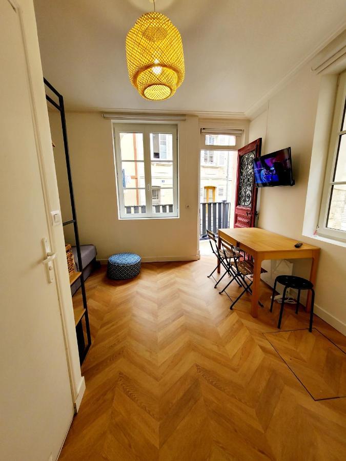 Studio Jeannette Avec Balcon Et Juste A 130 Metres Plage ! Plein Centre ! Wifi - Draps Serviettes Inclus ! Trouville-sur-Mer Exterior foto